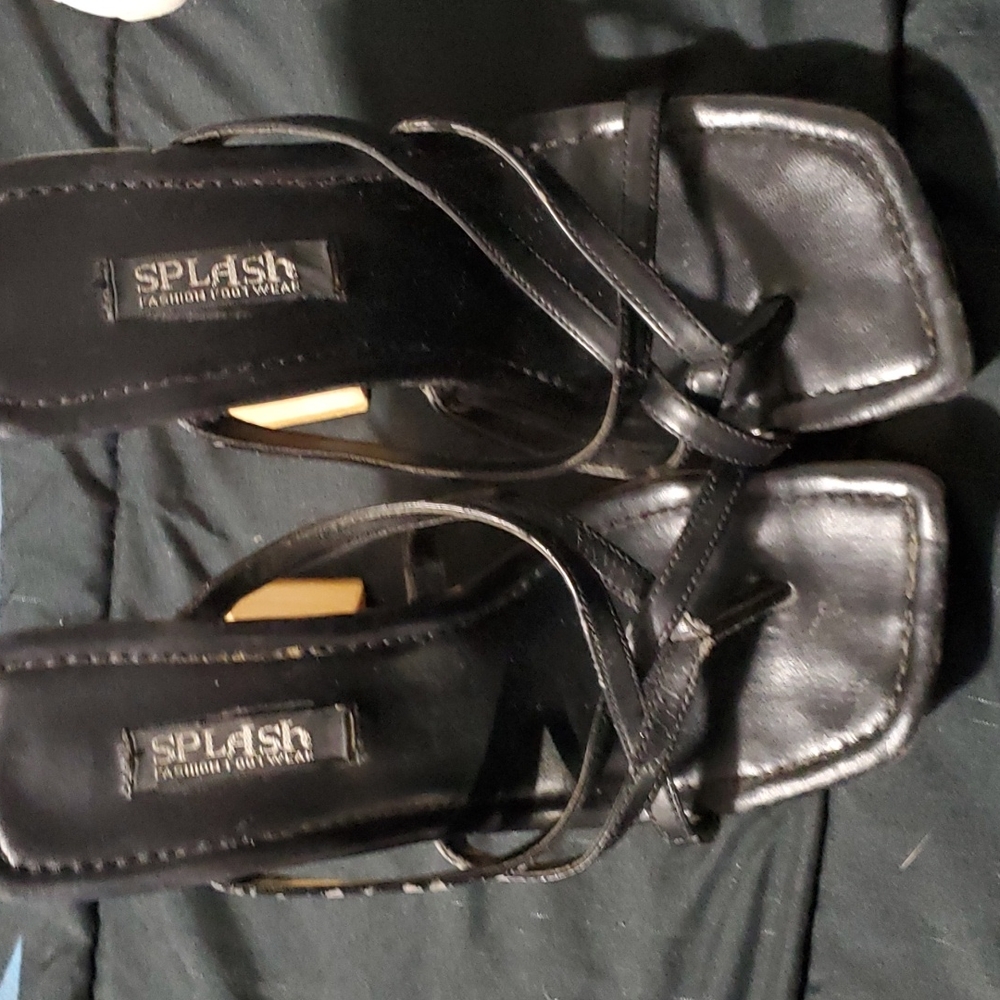 Splash heels not sure of the size
